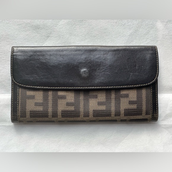 Fendi Handbags - FENDI Zucca Wallet — Brown/Black — Made in Italy - Authentic Vintage ✨